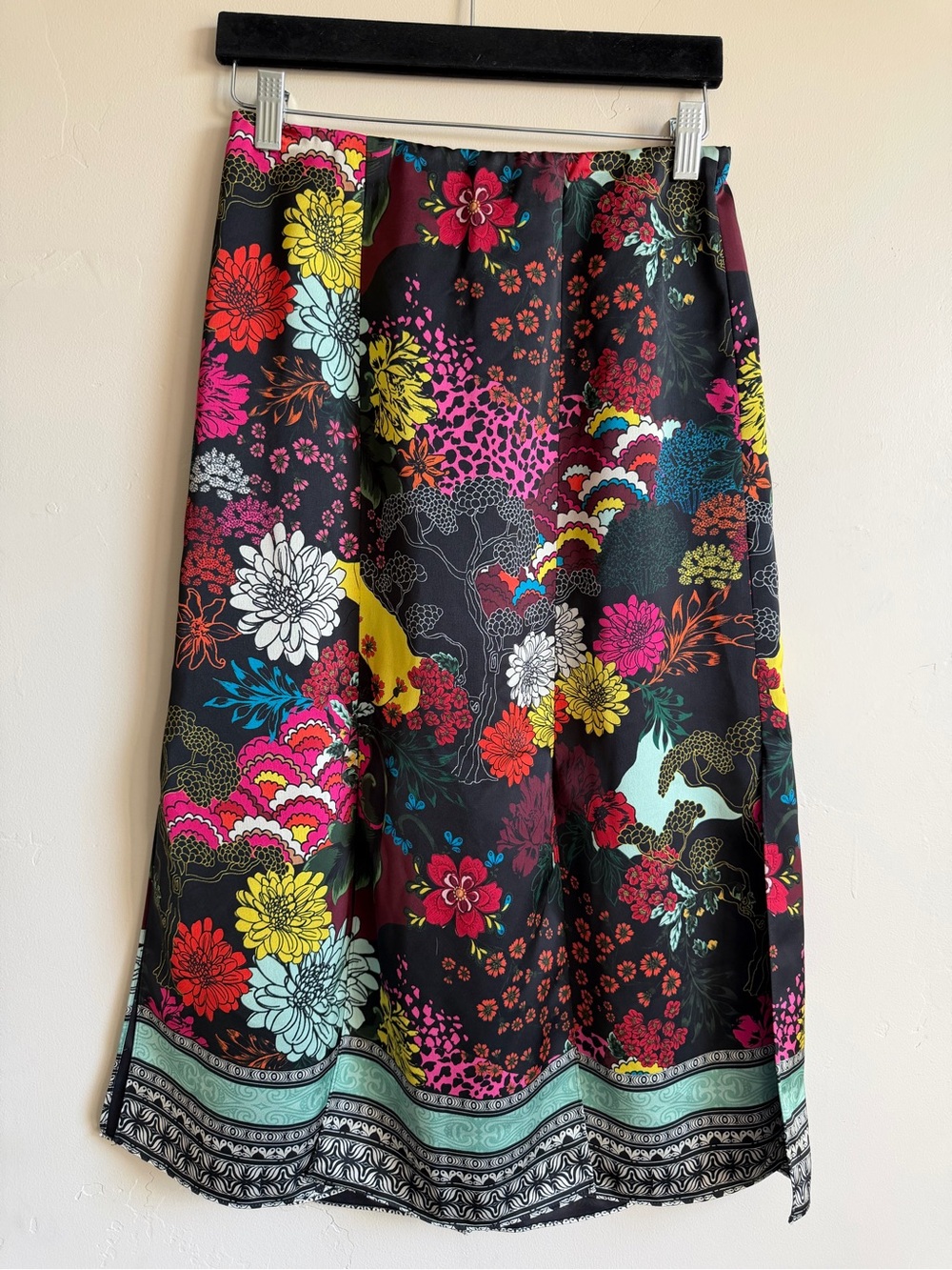 Alice + Olivia Multi Color w/ Floral Midi Skirt Size 4